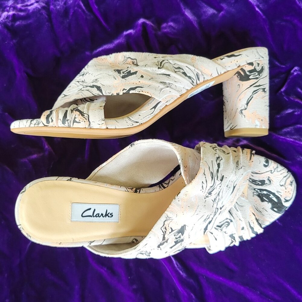 New CLARKS Amali Primrose Suede Slides Heels Shoes 8.5